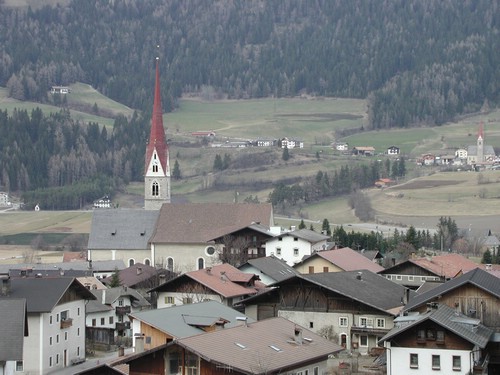 Das Hotel Wieser direkt an der Kirche