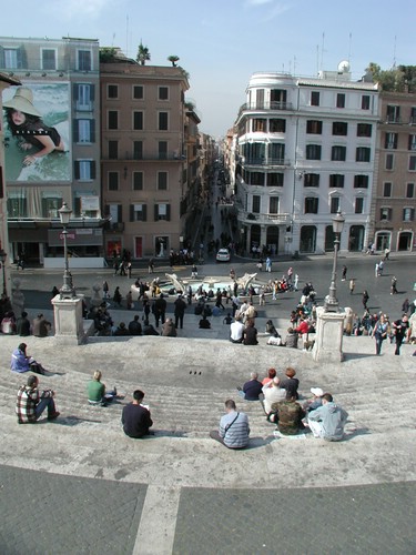 Blick von der spanischen Treppe auf die Piazza di Spagna