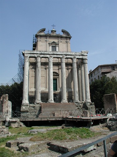 Der Tempel des Antonius Pius und der Faustina -