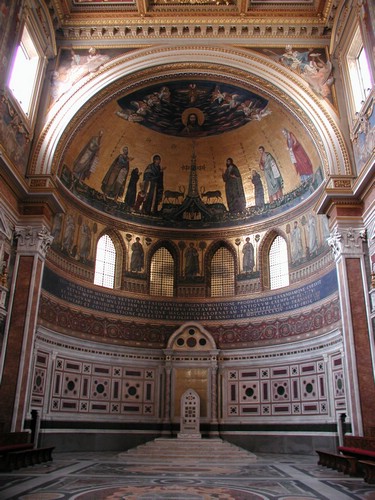 Die Apsis (hinter dem Thron des rmischen Bischofs - dem Papst)